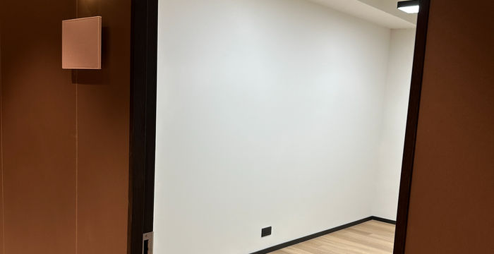 International Industrial Building - Image 2