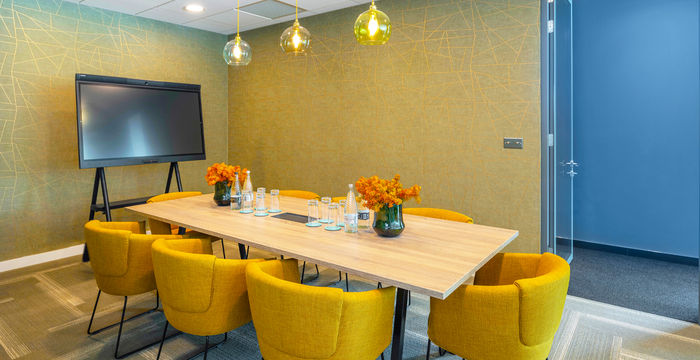 100 Berkshire Place, Winnersh - Image 2