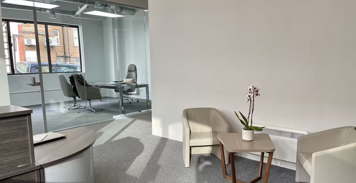 708 A High Road, Greater London - Image 4