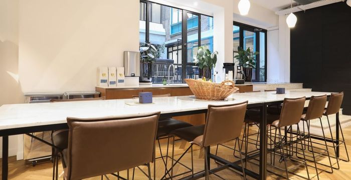 86-90 Rue Notre Dame De Nazareth, Paris - Image 2