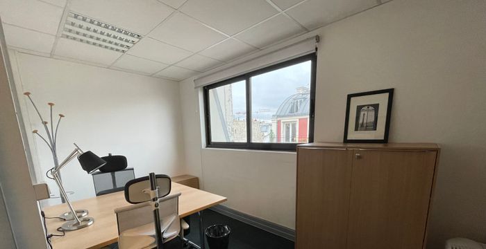 20/22 Rue Des Petits Hôtels, Paris - Image 5