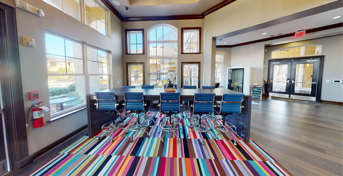 2325 Courtney Oaks Rd, Charlotte - Image 4