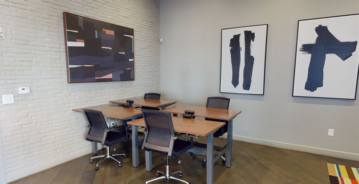 2325 Courtney Oaks Rd, Charlotte - Image 3