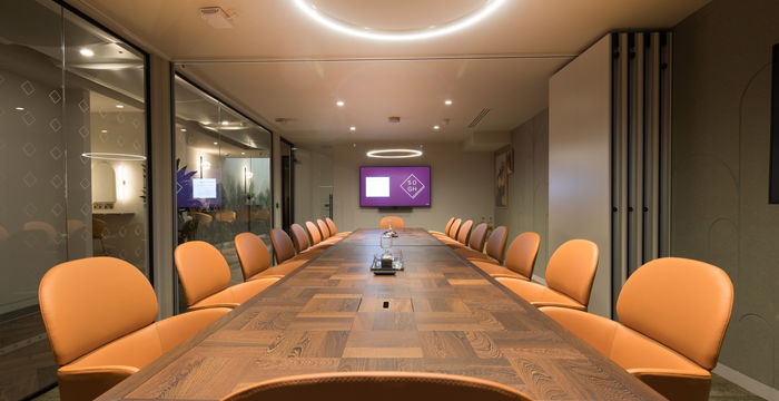 50 Grosvenor Hill, London - Image 2