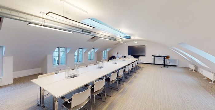 13 Rue Des Petits Hôtels, Paris - Image 2