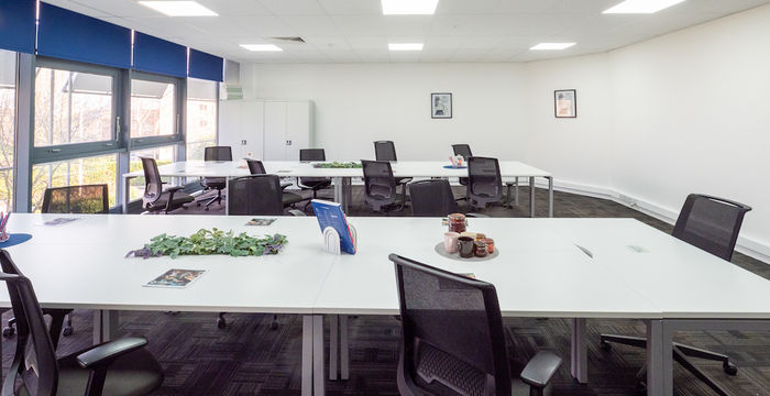 Sherwood Drive, Bletchley - Image 5