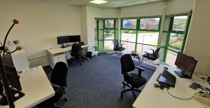 35 Duncan Close, Moulton Park - Image 2