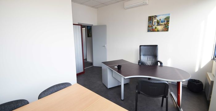 235 Av De Coulins, Gémenos - Image 3