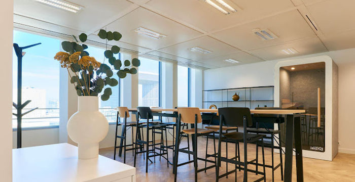 102 Terr Boieldieu, Puteaux - Image 2