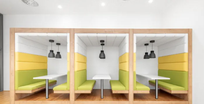 300 Cardinal Dr, St Charles - Image 4