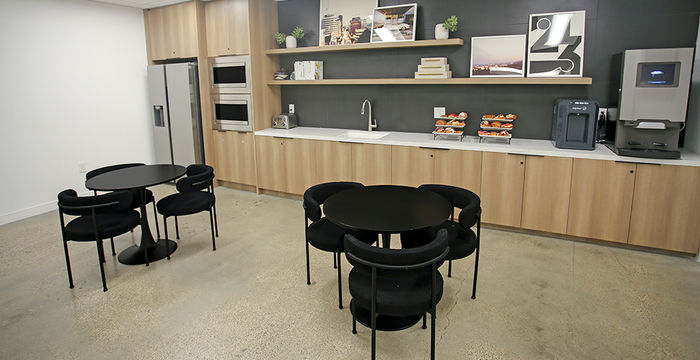 Beverly Hills Triangle 2 - Image 4