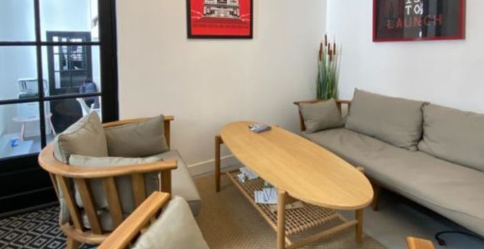 21 Rue De Rocroy, Paris - Image 2