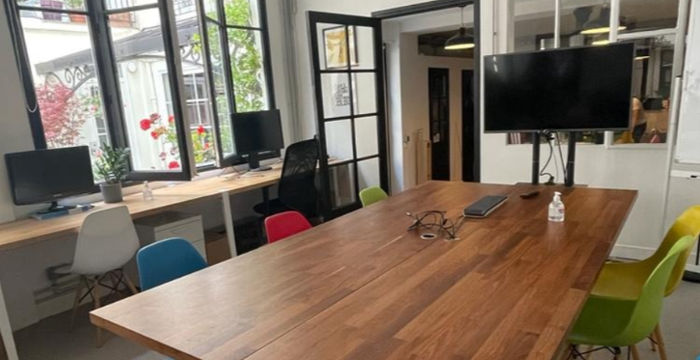 21 Rue De Rocroy, Paris - Image 3