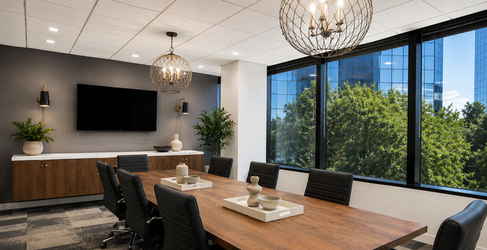 21550 West Oxnard Street, Woodland Hills - Image 2