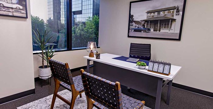 21550 West Oxnard Street, Woodland Hills - Image 2