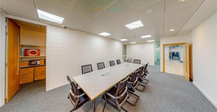 1 Kings Arm Yard, Bank - Image 3