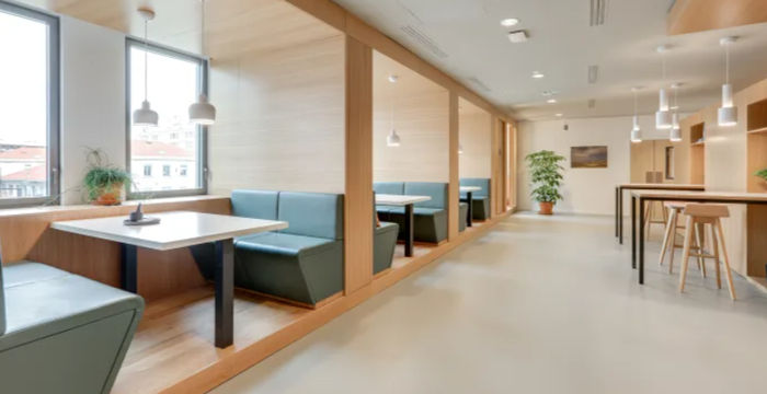 544 Lakeview Parkway, Vernon Hills - Image 2