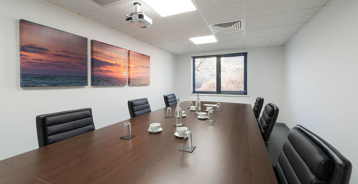 Aviary Court, Basingstoke - Image 5