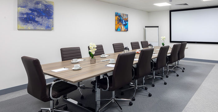 1 Meadlake Place, Egham - Image 5