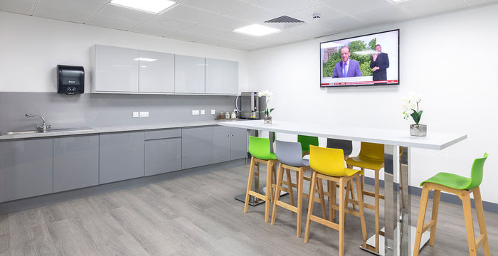 1 Meadlake Place, Egham - Image 5