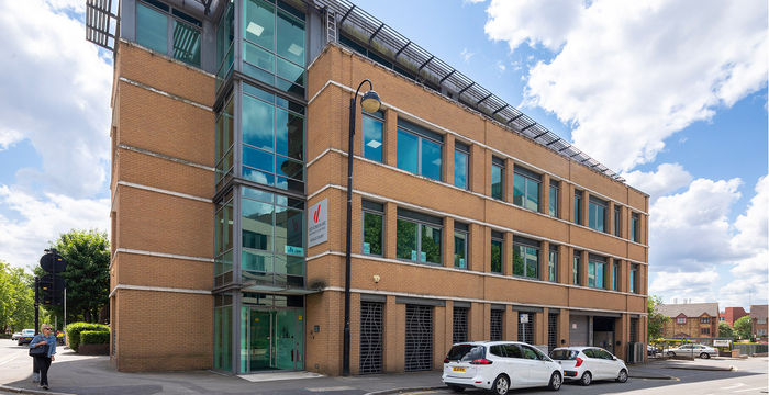 9 Vine Road, Uxbridge - Image 4