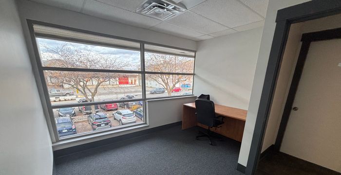 1715 Dickson Avenue, Kelowna - Image 3