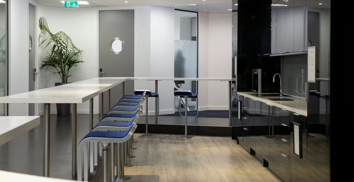 20 St Dunstan's, Billingsgate - Image 5