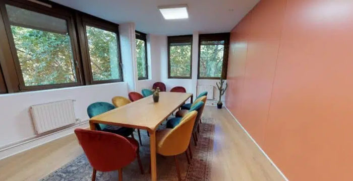 5 Pl Du Colonel Fabien, Paris - Image 4