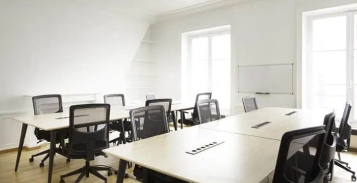 20 Rue Des Petits Champs, Paris - Image 2