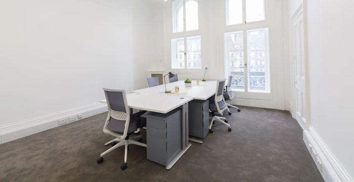 7 Grosvenor Gardens, Victoria - Image 2