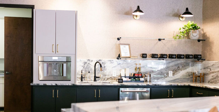 5052 Addison Cir, Addison - Image 4