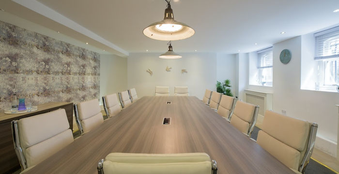 27-28 Queen Street, Bank - Image 3