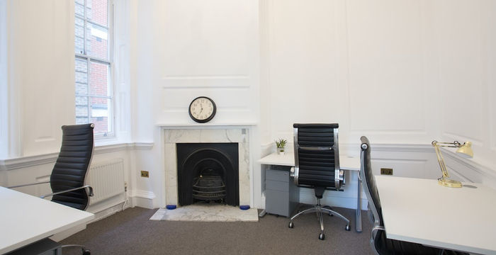 27-28 Queen Street, Bank - Image 4