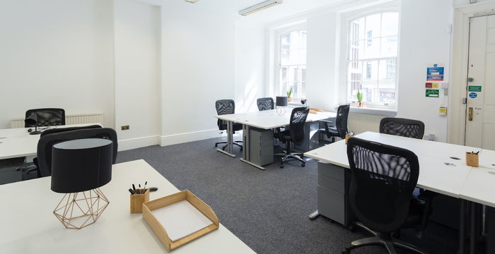 28 Queen Street - Image 2