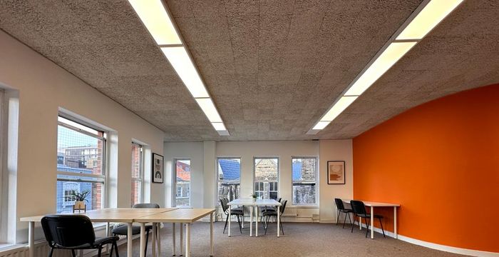 69 High Street, Berkshire - Image 2