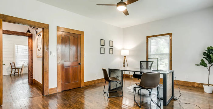 173 W Main St, Azle - Image 3