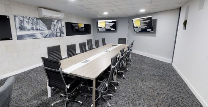 9 The Straight Avenue, Pine Slopes - Image 3