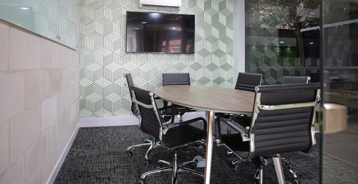 9 The Straight Avenue, Pine Slopes - Image 3