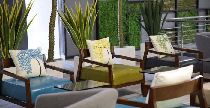 9 The Straight Avenue, Pine Slopes - Image 2