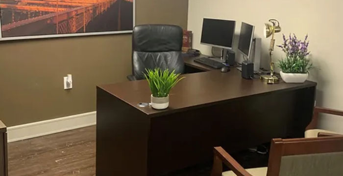 545 E Jericho Turnpike, Huntington - Image 2