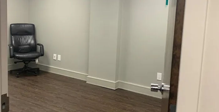 545 E Jericho Turnpike, Huntington - Image 5