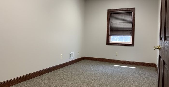 95-105 Canal Landing Blvd, Rochester - Image 3