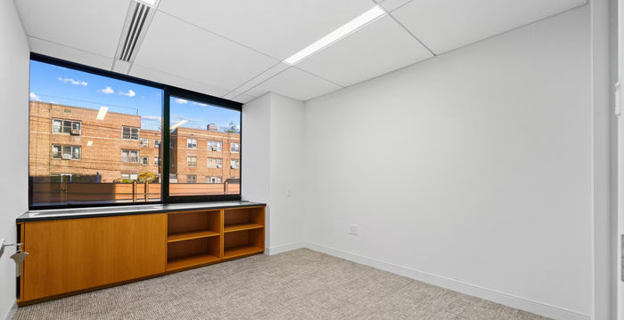 60 Cutter Mill Rd, Great Neck - Image 2