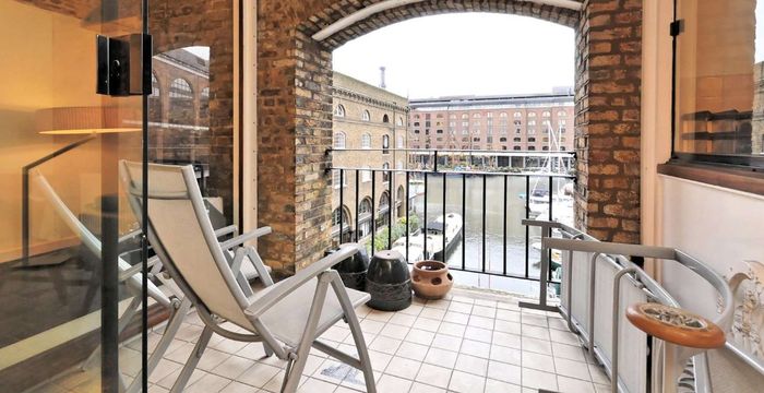 St Katharine Docks E Smithfield, London - Image 2