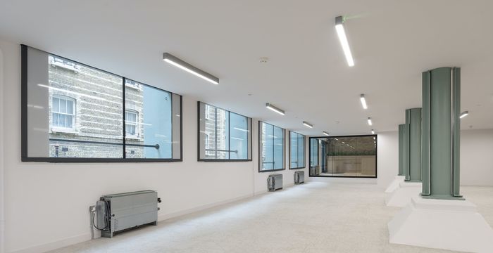 2 Pear Tree Court, London - Image 4