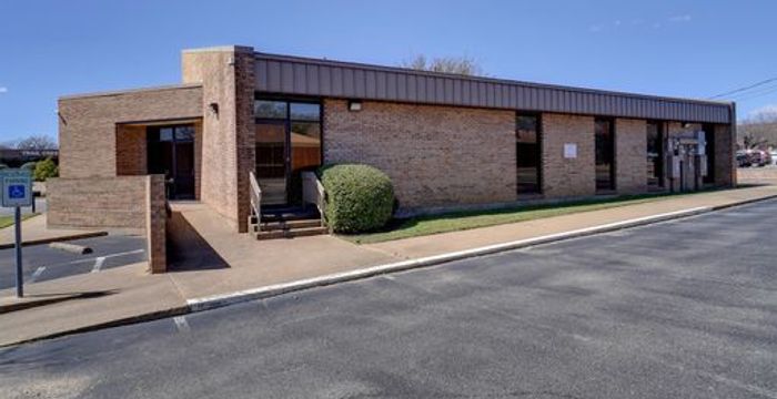 425 Westpark Wy, Euless - Image 3