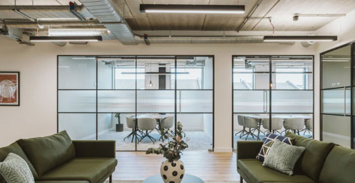 10 White Lion Street, Angel - Image 2