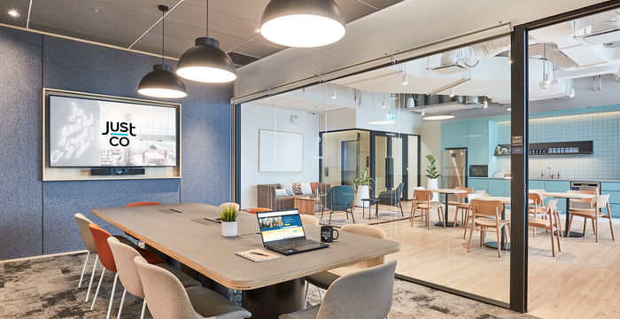 7 Person Private Office at 548 Phloen Chit Rd, Pathum Wan | Office Hub