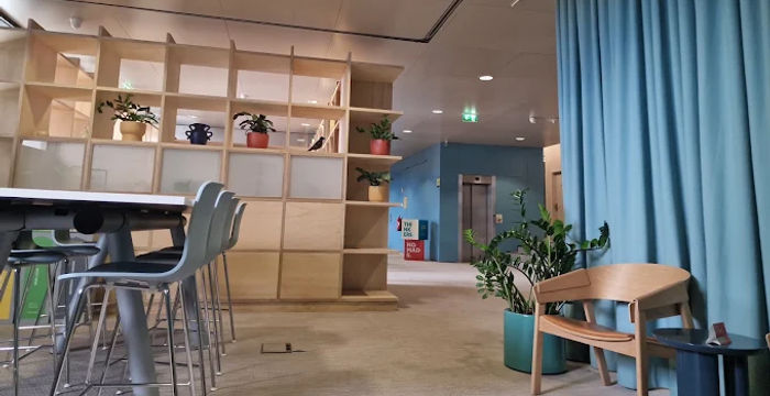 98 Avenida 24 De Julho, Lisboa - Image 4