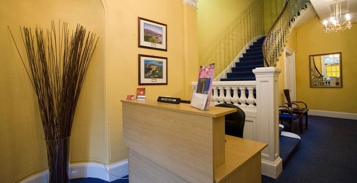 9 Newton Place, Glasgow City - Image 4